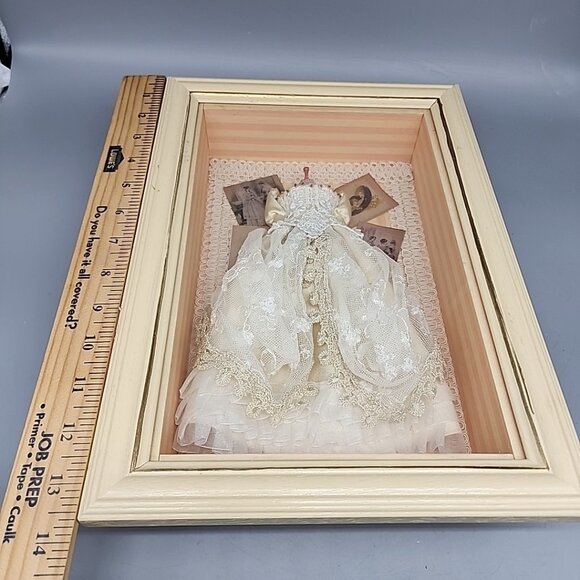 Victorian Shadow Box 3D Diorama Framed Art Ladies Off Whi Dress Roses 13" X 9.5" - Picture 4 of 6